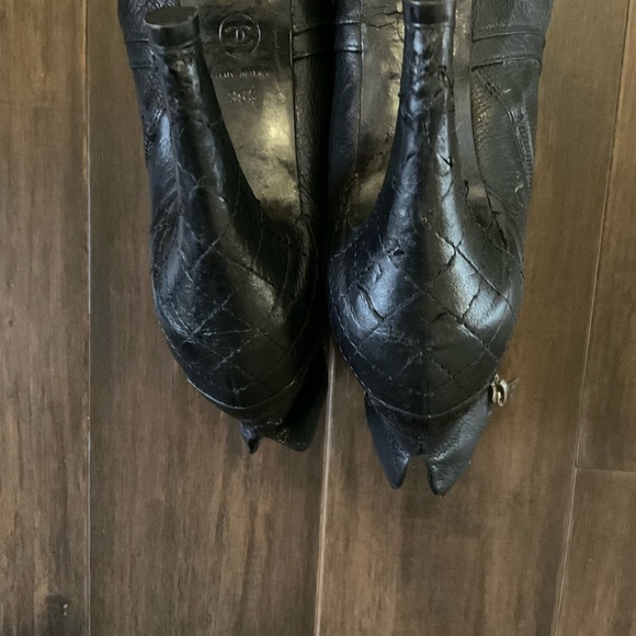 CHANEL Black Leather Platform Zip Bootie Size 38.5 G28644 - Picture 12 of 14